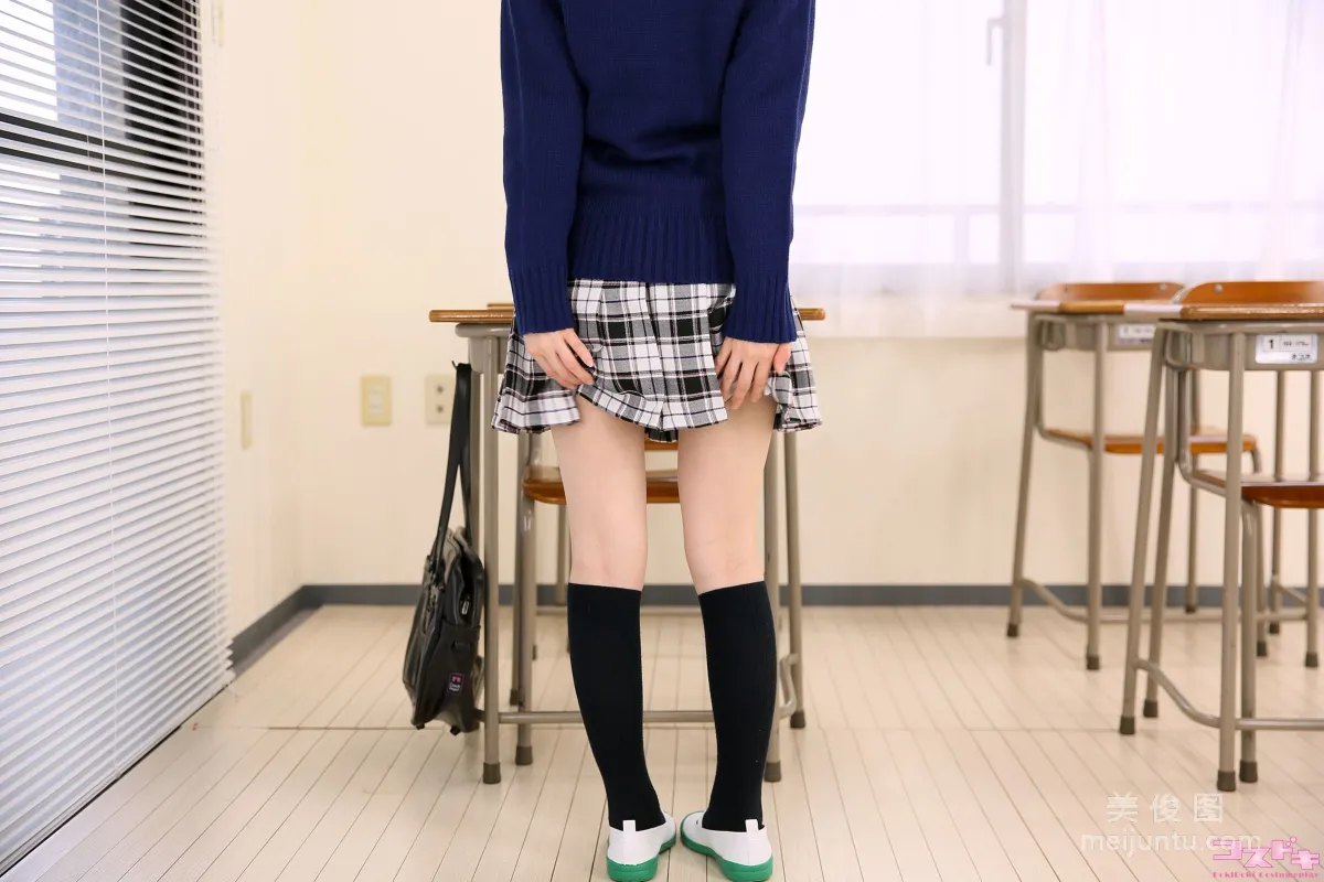 [Cosdoki] 高梨有紗 takanashiarisa_pic_seifukucardigan1 25