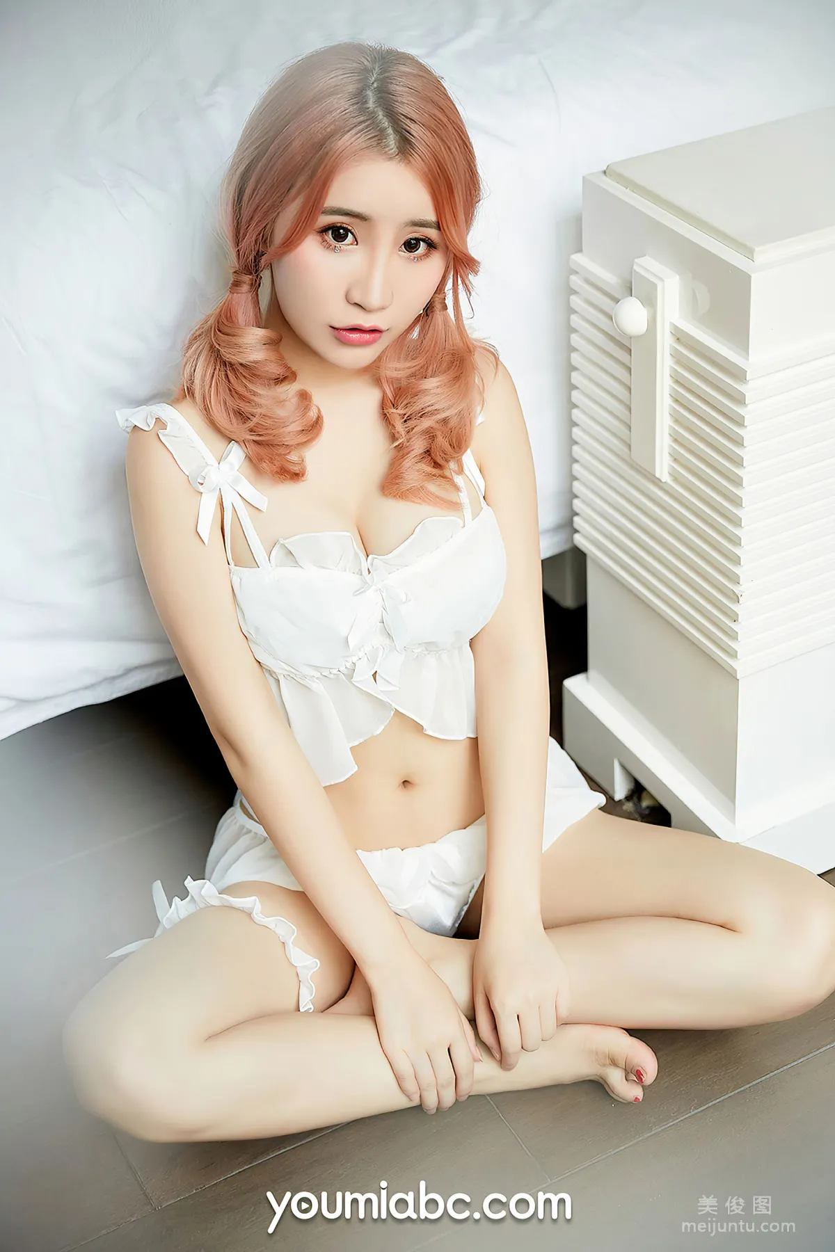 Fei Yueying: YouMi photo 22