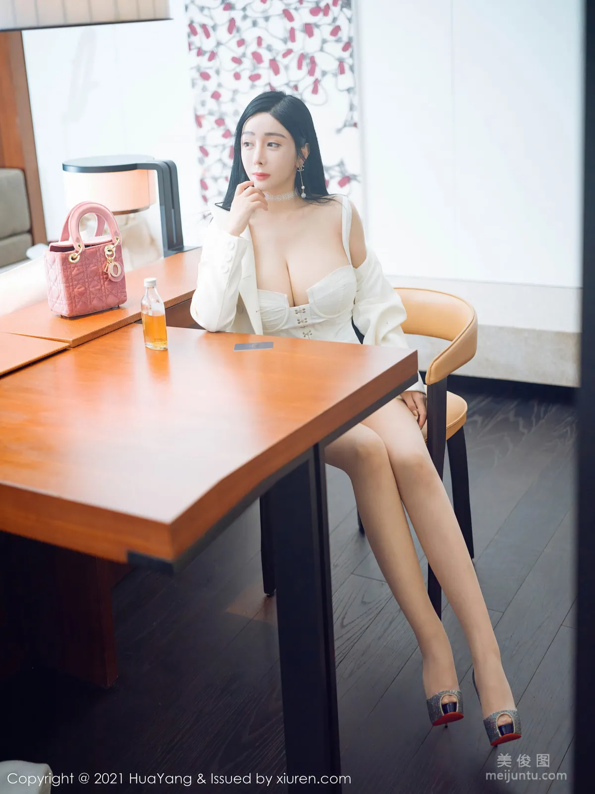 [花漾HuaYang] Vol.381 允爾 - 经典职场制服的保险经纪18