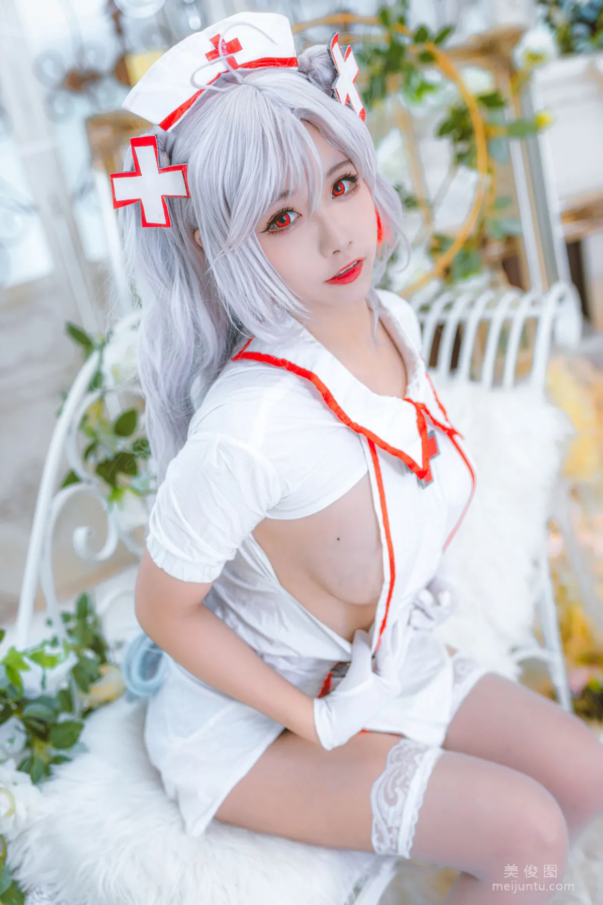 Momoko Kuikui - Eugen Nurse Photo Set photo 5