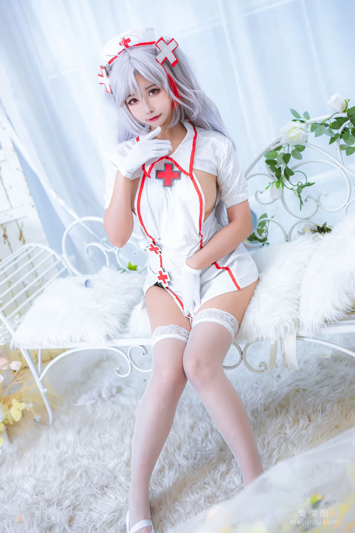 Momoko Kuikui - Eugen Nurse Photo Set photo 20