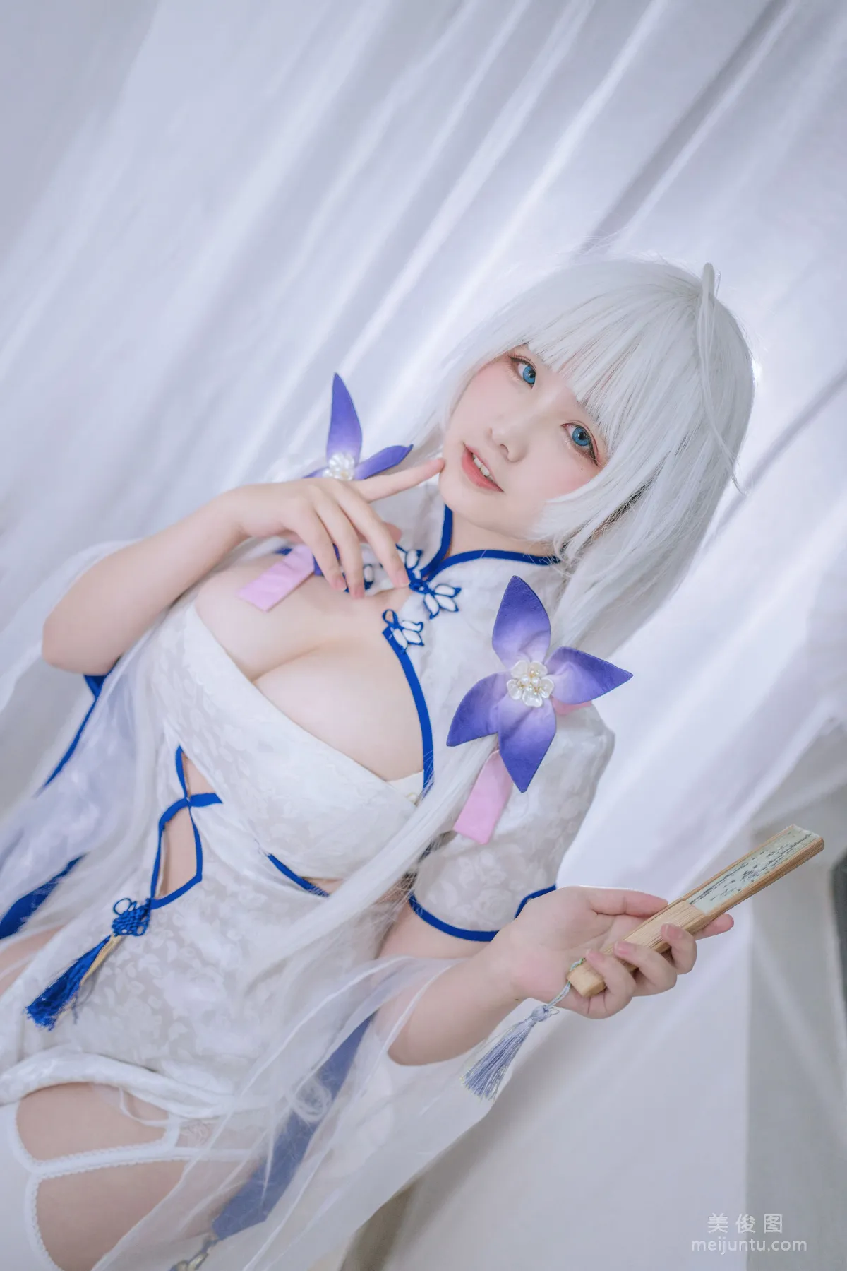 [COS] Aban Jintian Henkai Xin - Glorious Qipao Photo Set photo 3