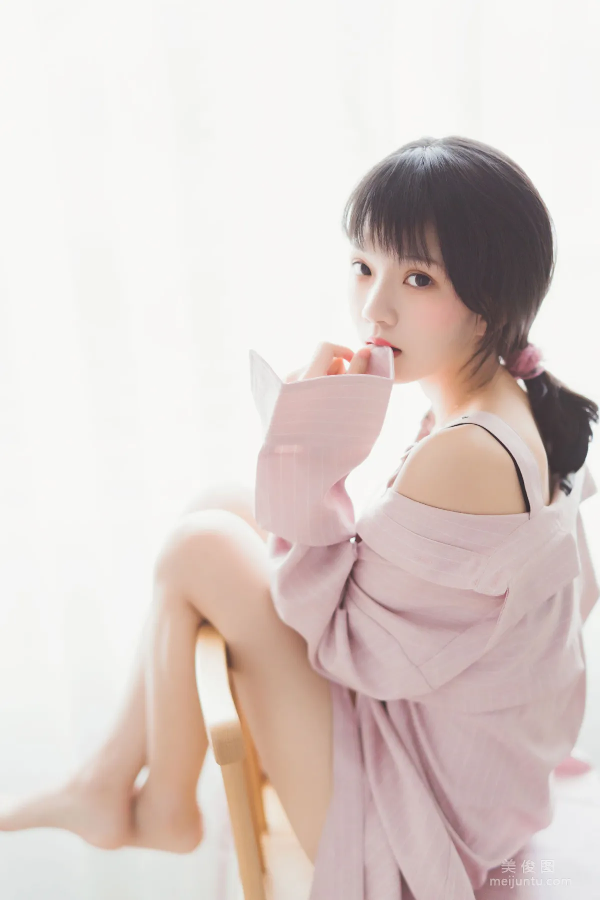Ying Taomiao: Web Idols photo 10