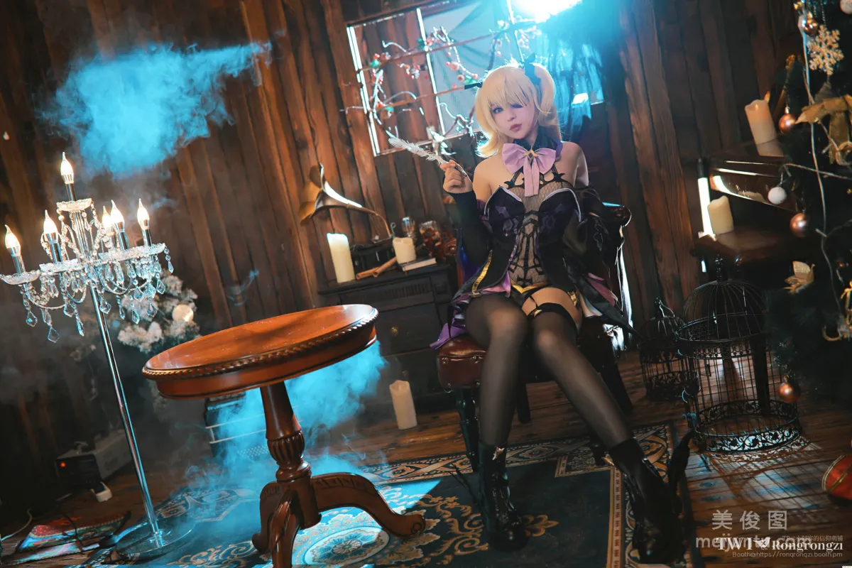 [Cosplay] Xiaorong Zaigu Gugu - Fischl Photo Set photo 4