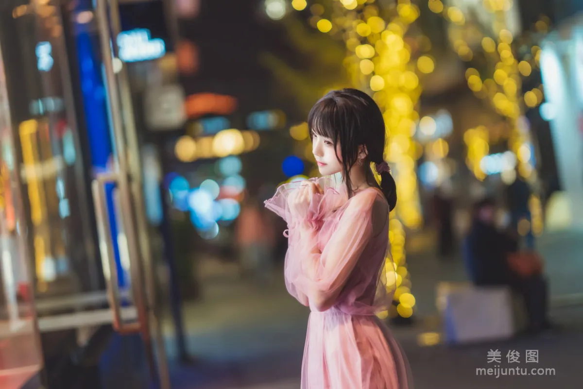Ying Taomiao: Web Idols photo 4