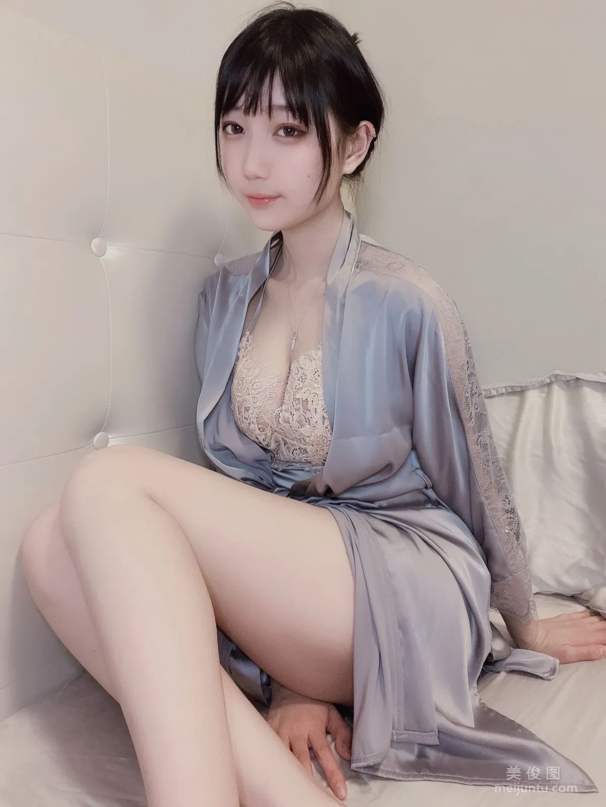 [COS] Zhouji Shike Aitu Tu - Tonight or Never Nightgown Photo Set photo 3