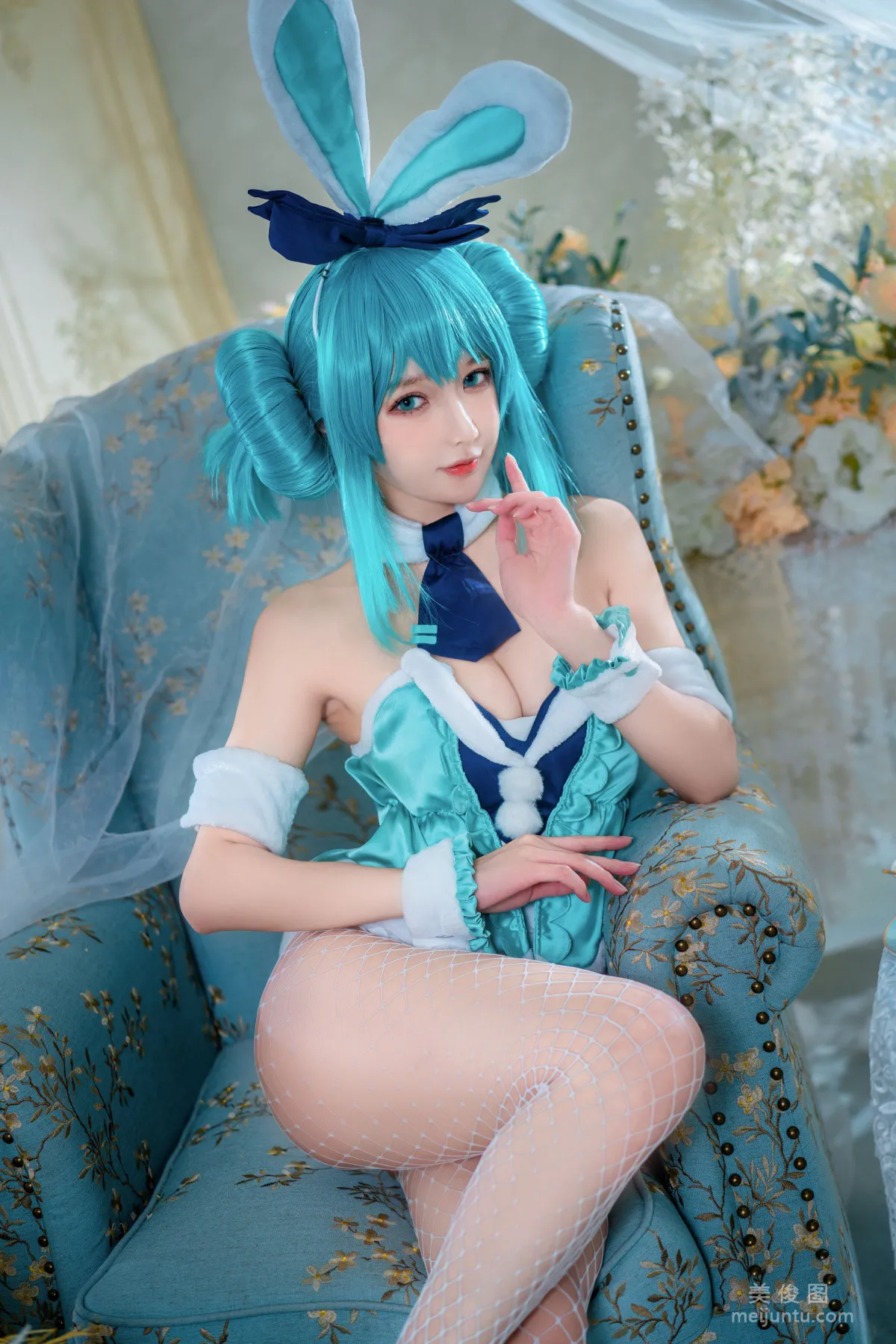[COS福利] 阿包也是兔娘 - 白兔miku2