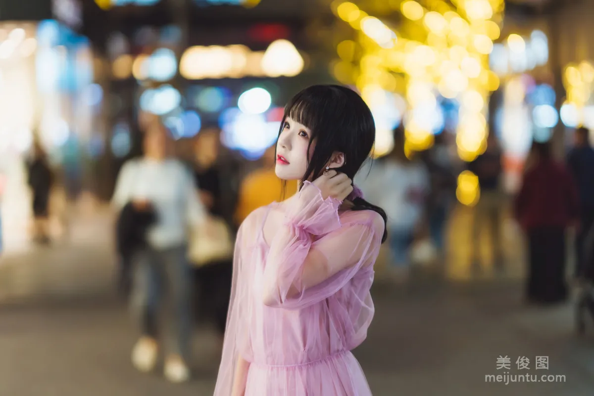 Ying Taomiao: Web Idols photo 7