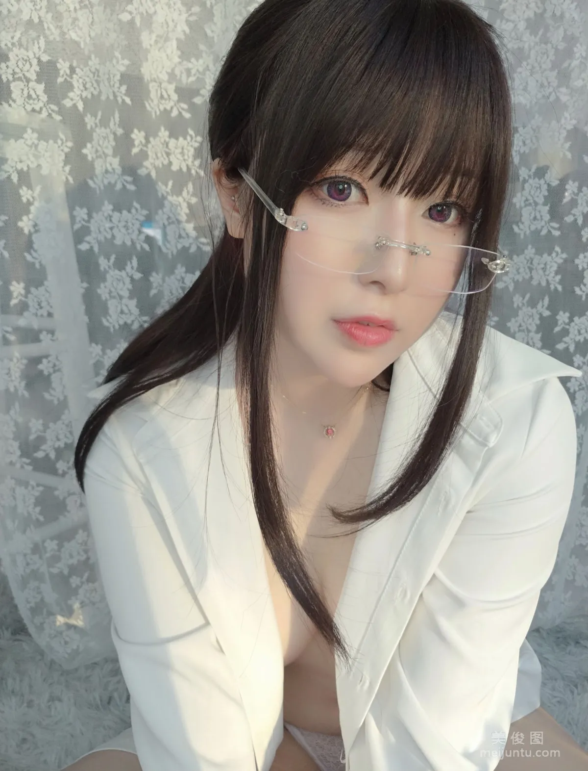 [COS福利] 小容仔咕咕咕 - 创口贴OL 写真套图35