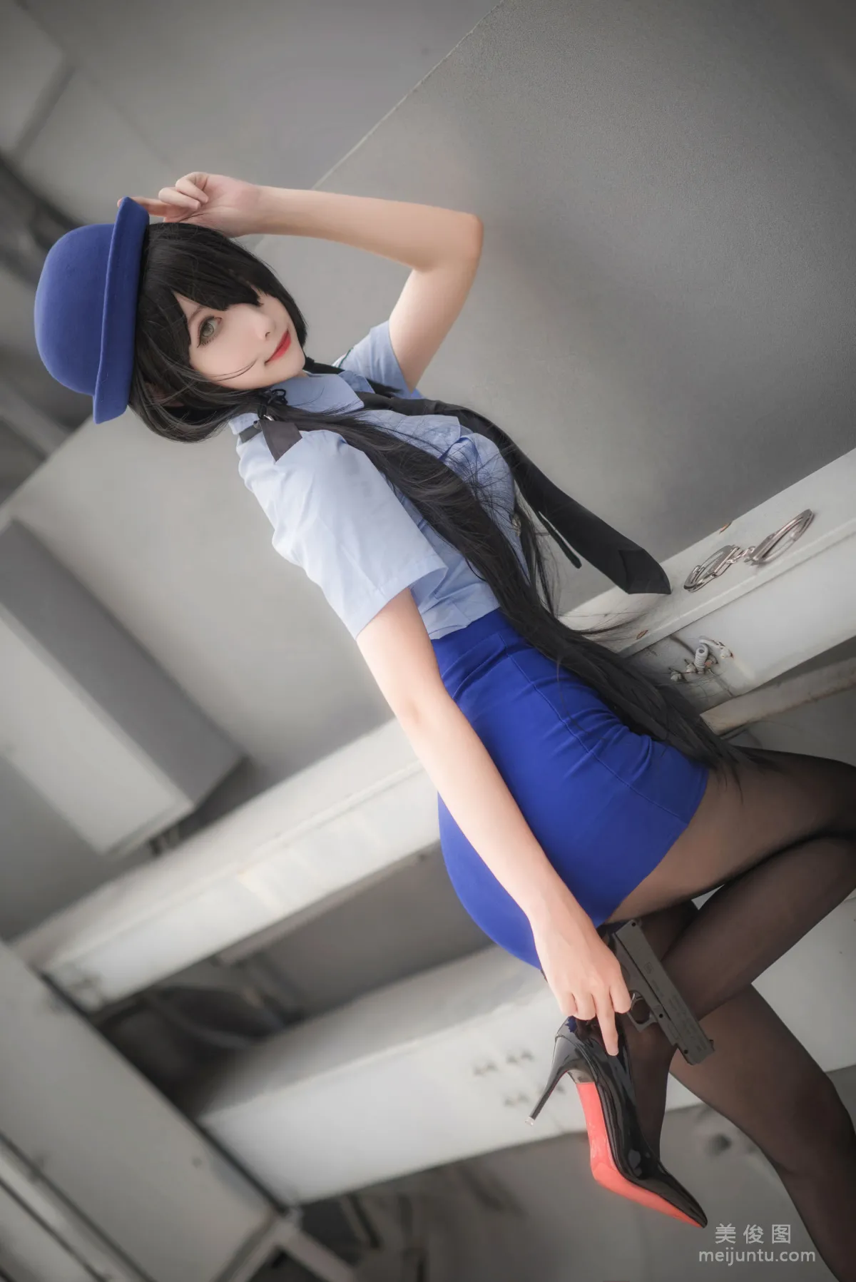 [Cos Welfare] Weibo Girl Momoko Kuikui - Kurumi Policewoman Photo Set photo 7