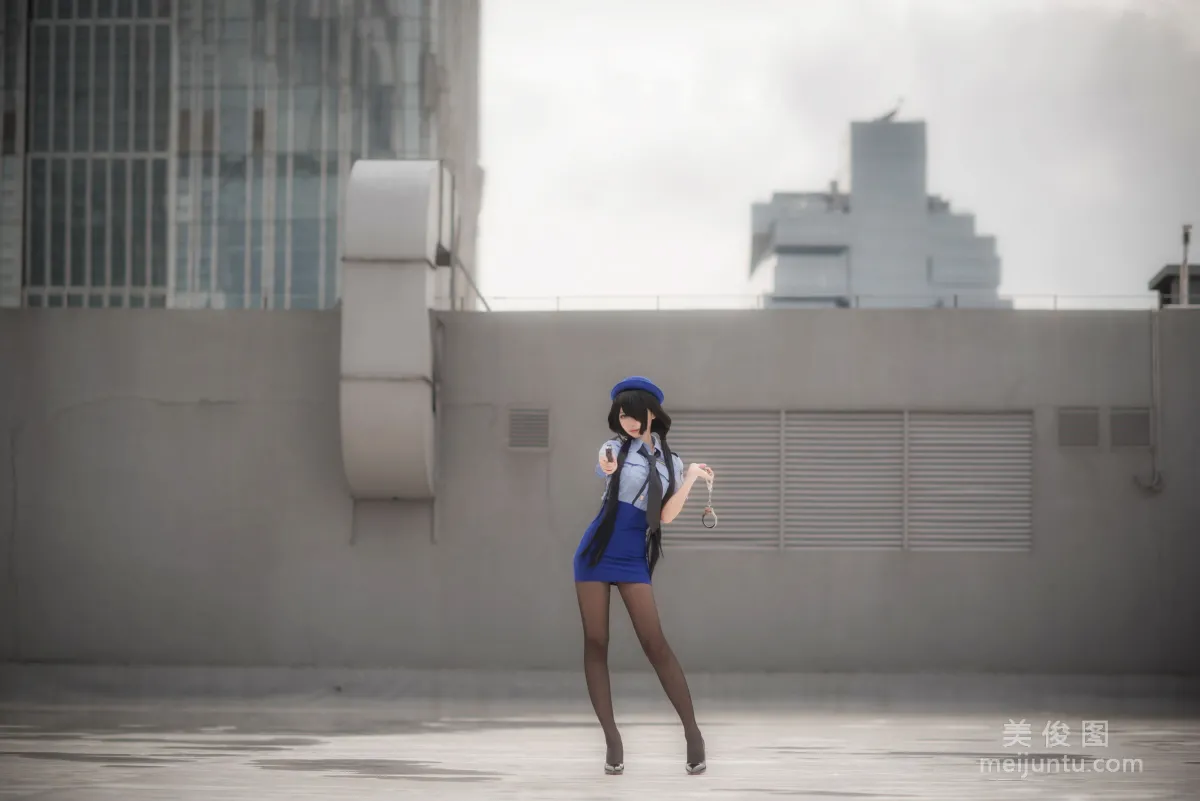 [Cos Welfare] Weibo Girl Momoko Kuikui - Kurumi Policewoman Photo Set photo 5