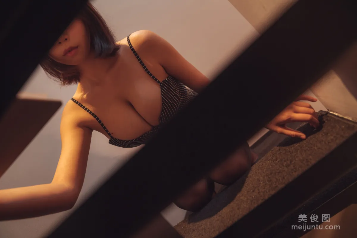 [COS福利] 奈汐醬nice - OL 4