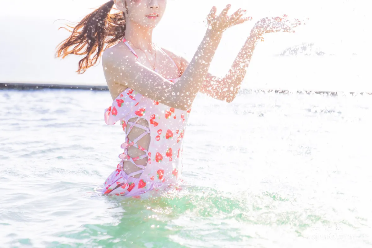 [COS Bonus] Ying Taomiao - Sweet Strawberry Swimsuit Photo Set photo 2