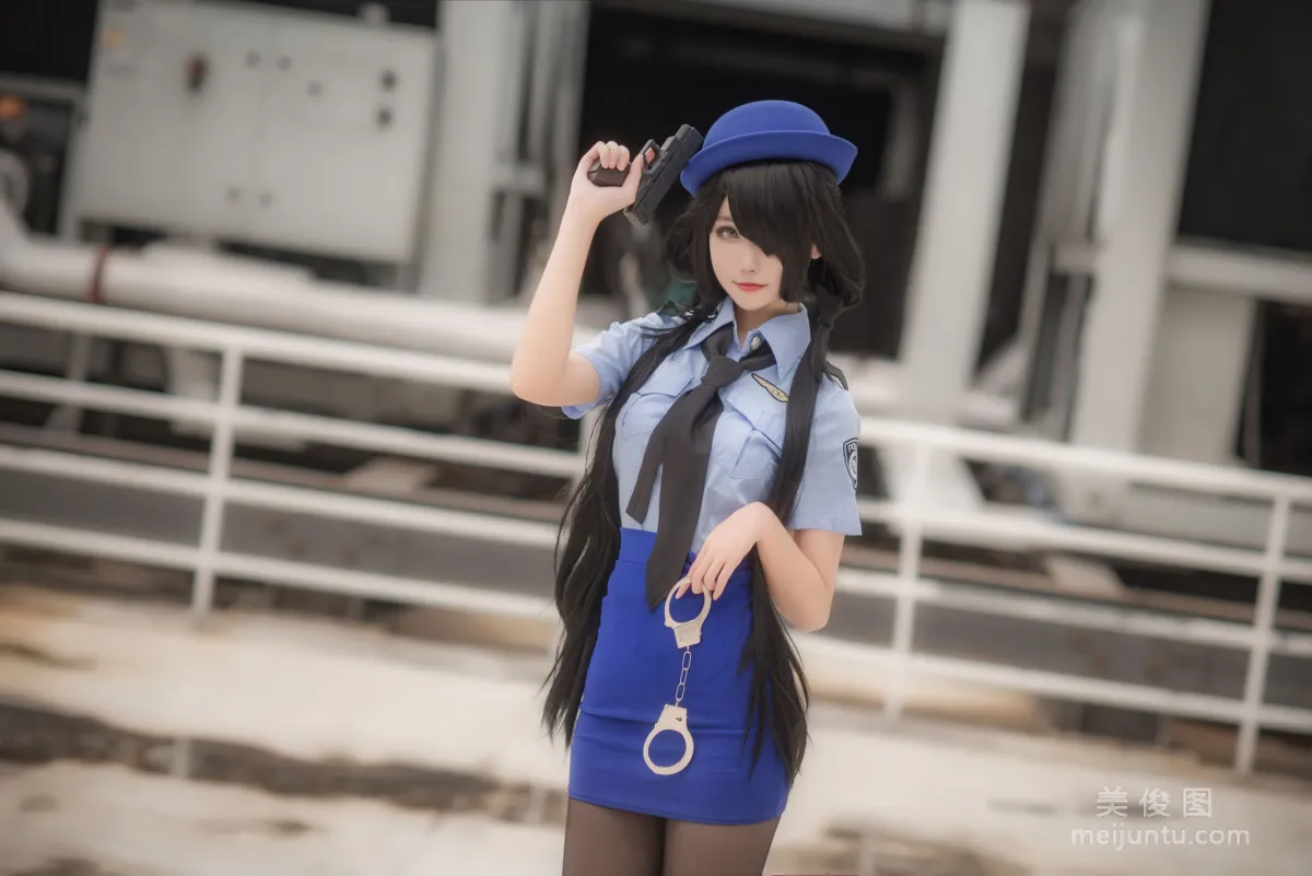 [Cos Welfare] Weibo Girl Momoko Kuikui - Kurumi Policewoman Photo Set photo 3