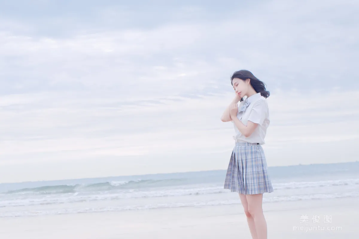 [COS福利] 周叽是可愛兔兔 - 海邊jk 17