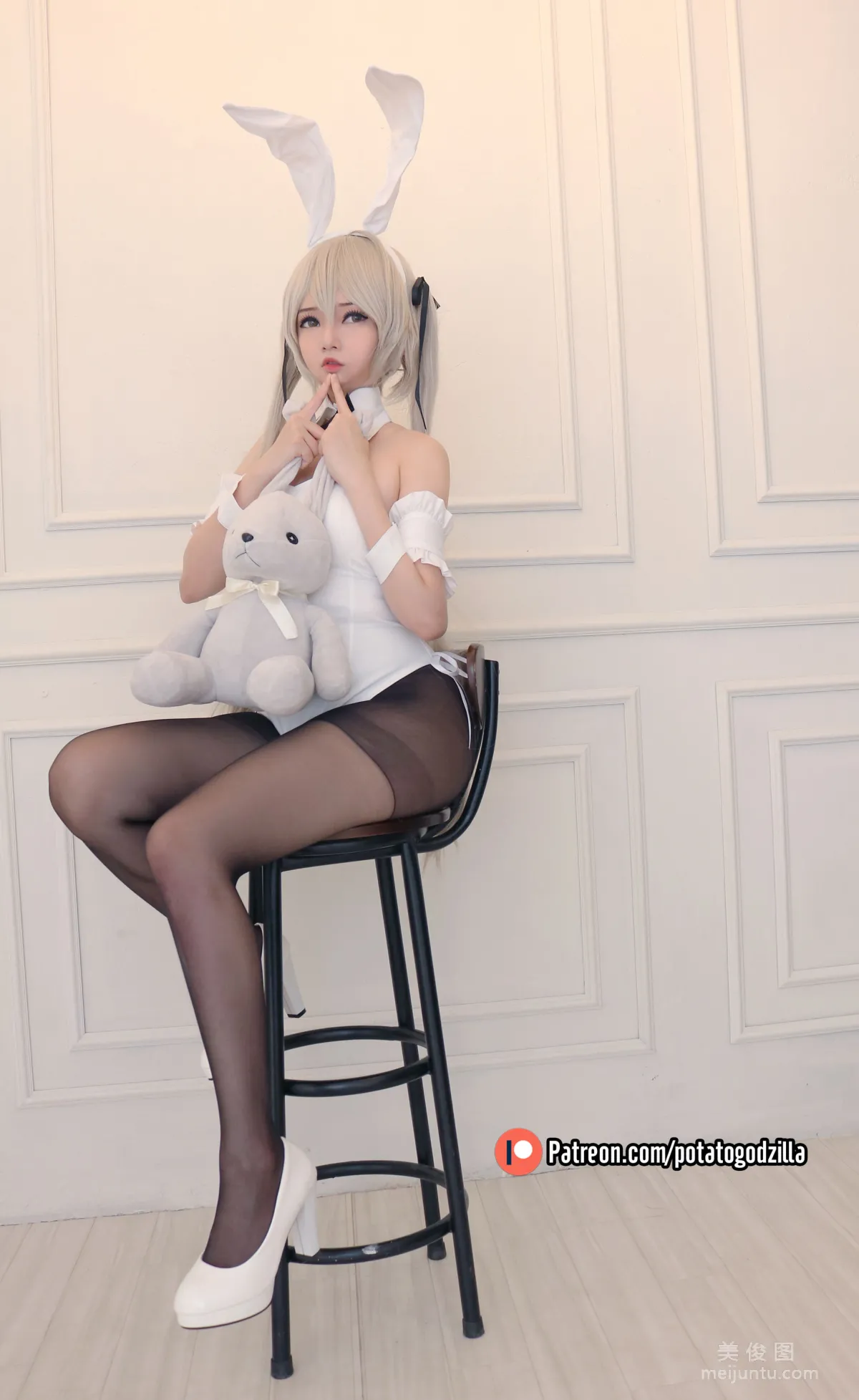 Coser小姐姐Potato Godzilla - Sora Kasugano Bunny Suit17