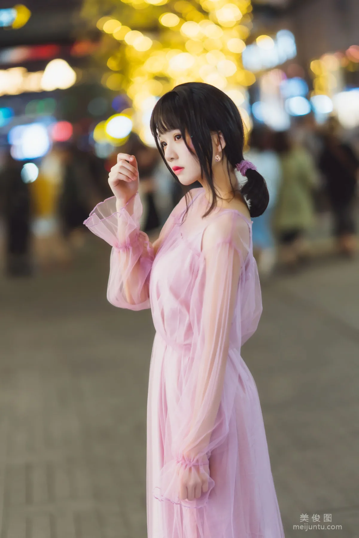 Ying Taomiao: Web Idols photo 5