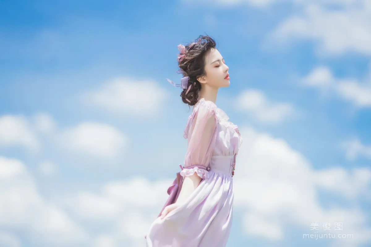 Ying Taomiao: Web Idols photo 10