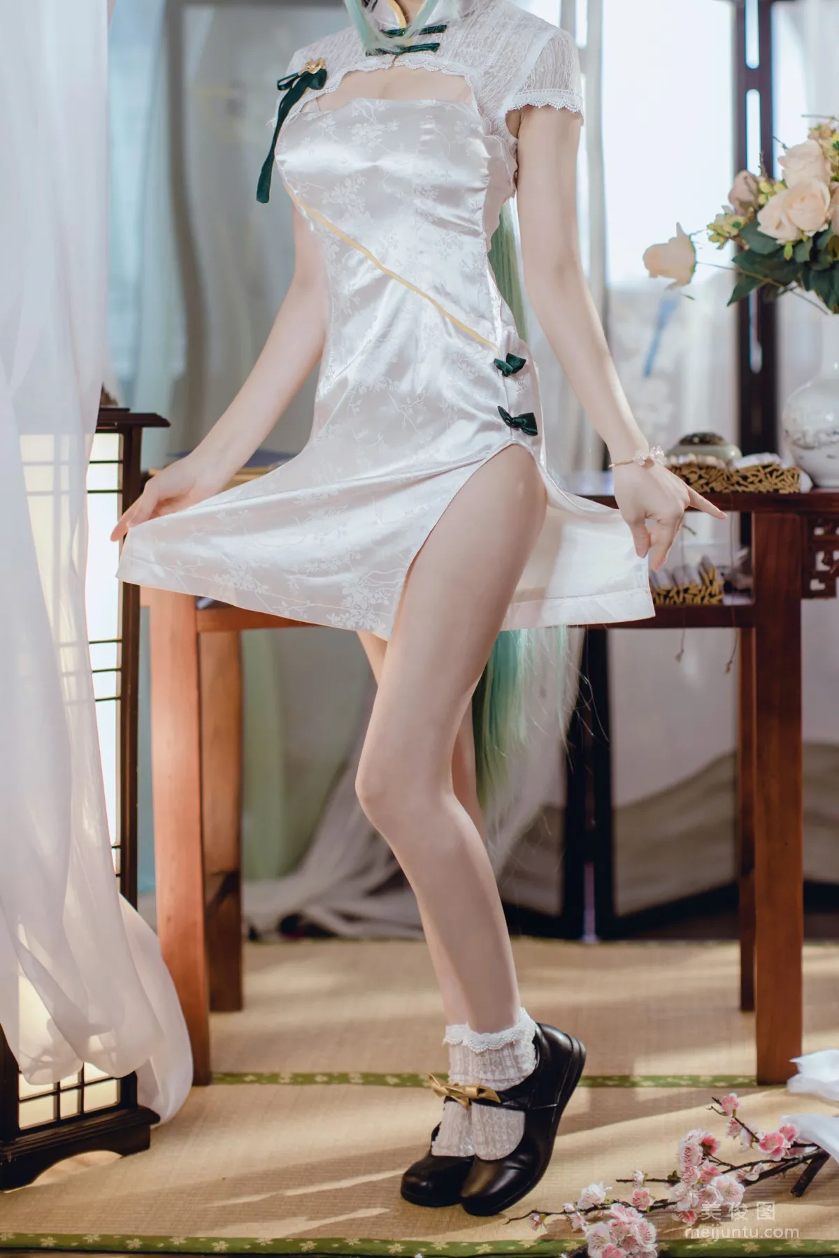 Coser Yiyi: Web Idols photo 24