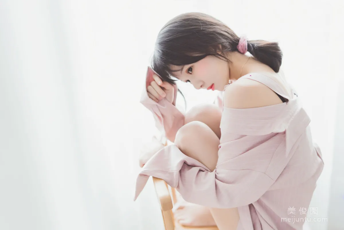 Ying Taomiao: Web Idols photo 9