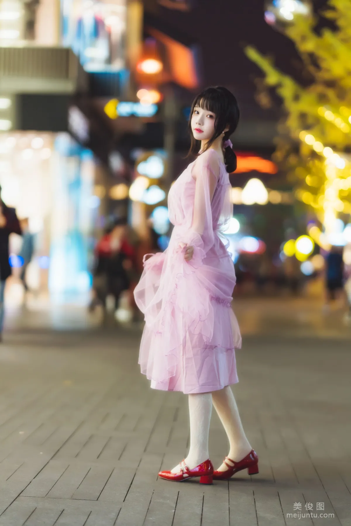 Ying Taomiao: Web Idols photo 8