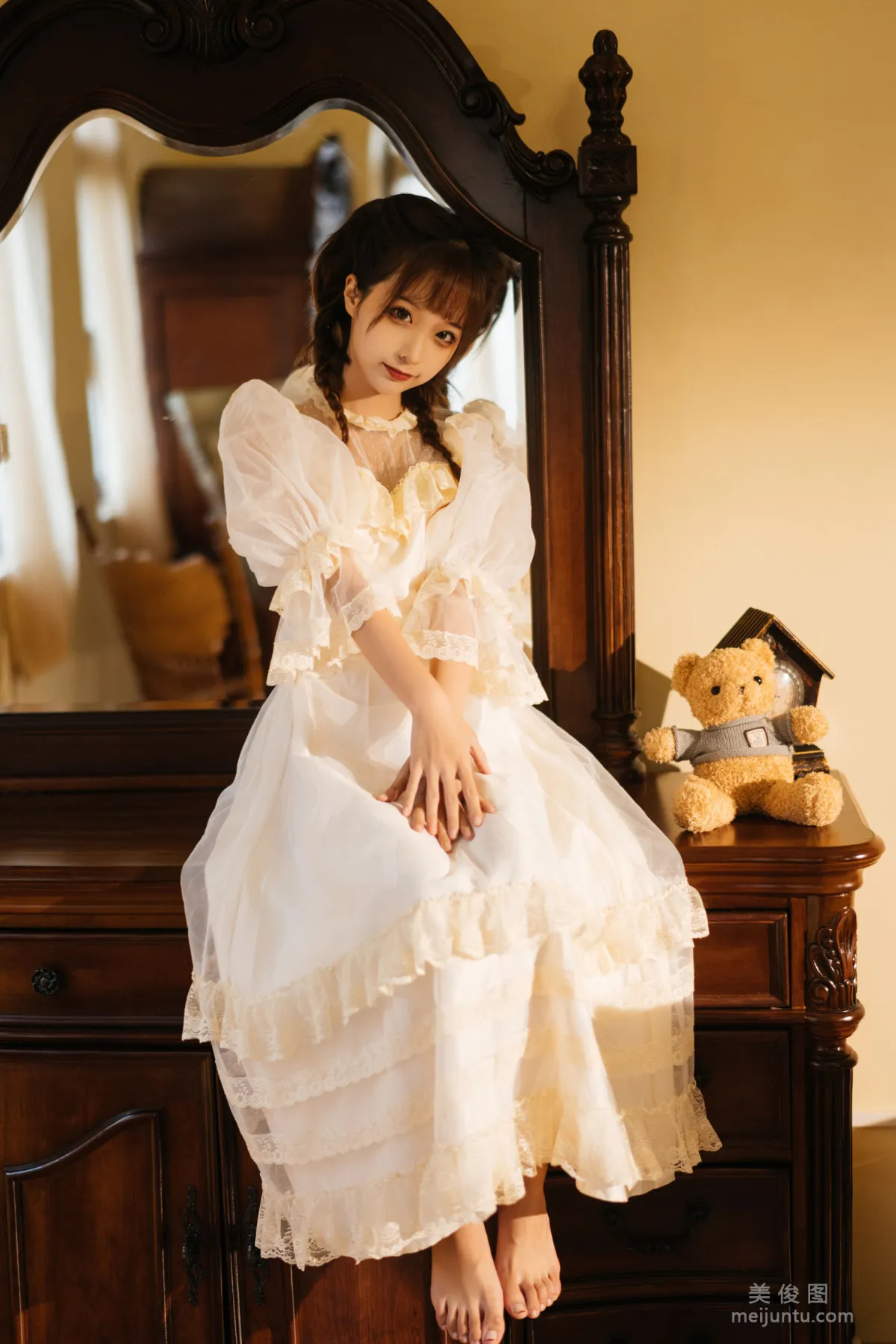 Chun Momo: Web Idols photo 10