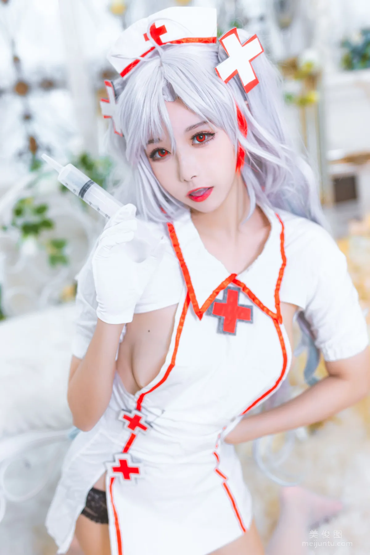 Momoko Kuikui - Eugen Nurse Photo Set photo 3