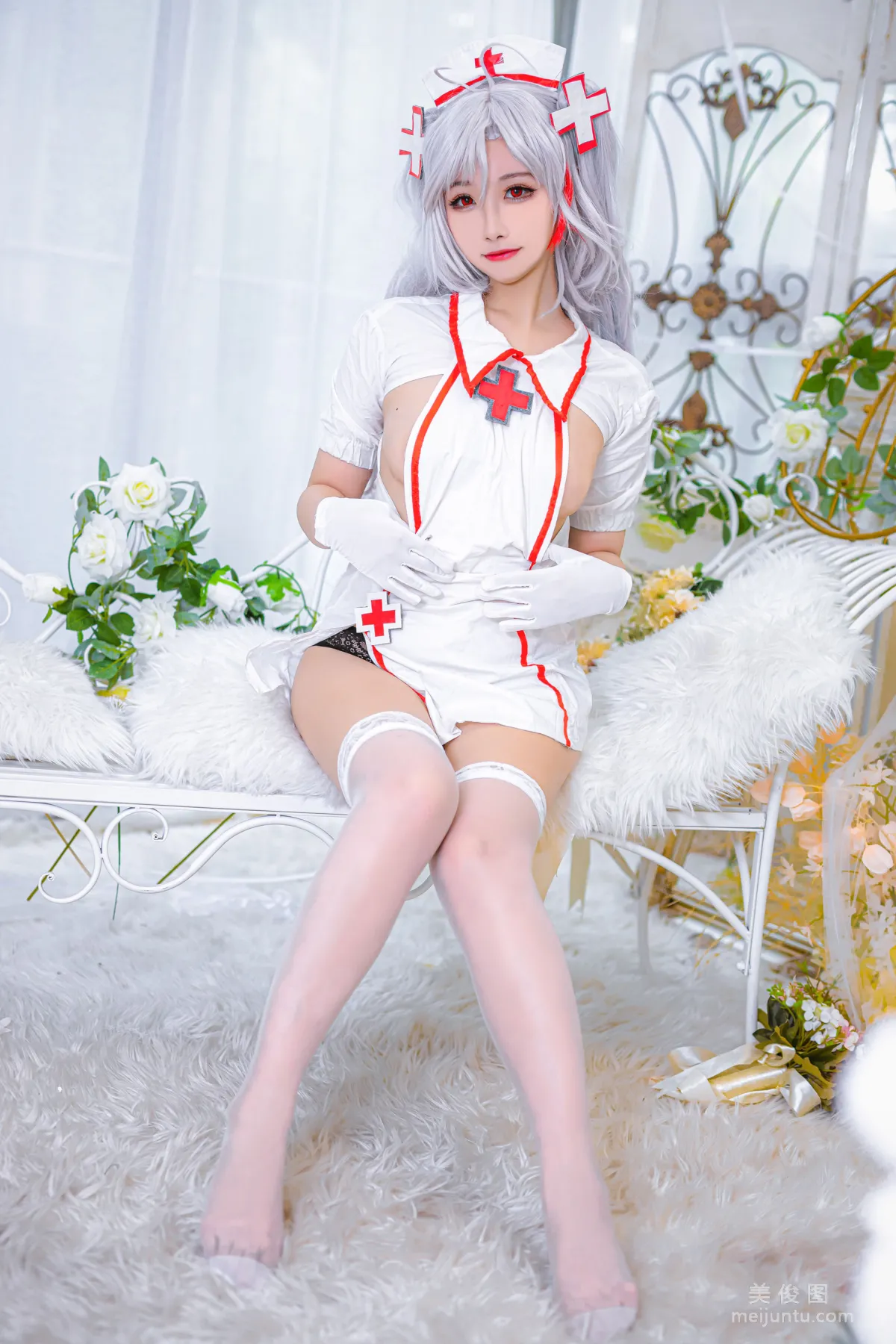Momoko Kuikui - Eugen Nurse Photo Set photo 6