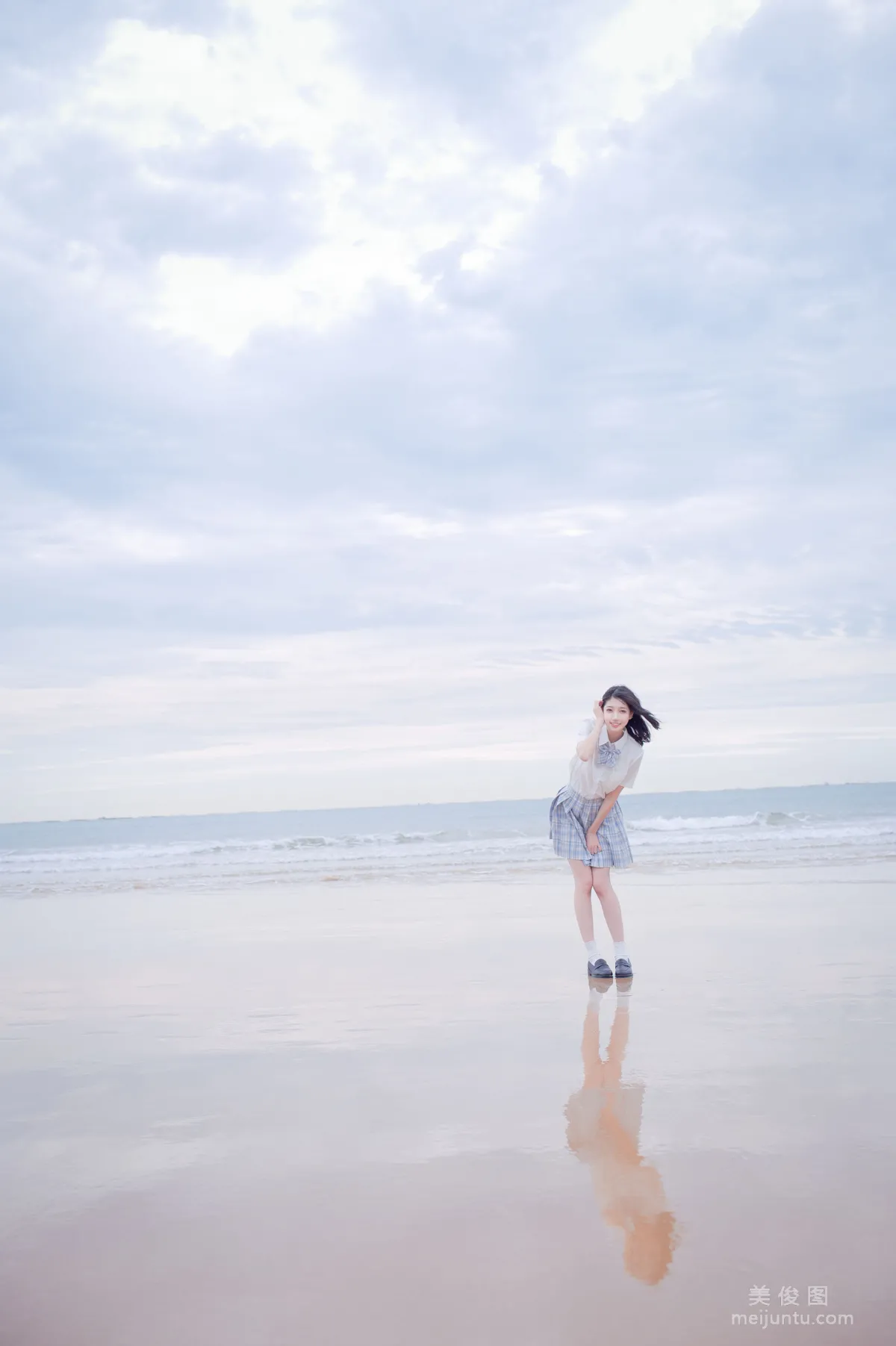 [COS福利] 周叽是可愛兔兔 - 海邊jk 12