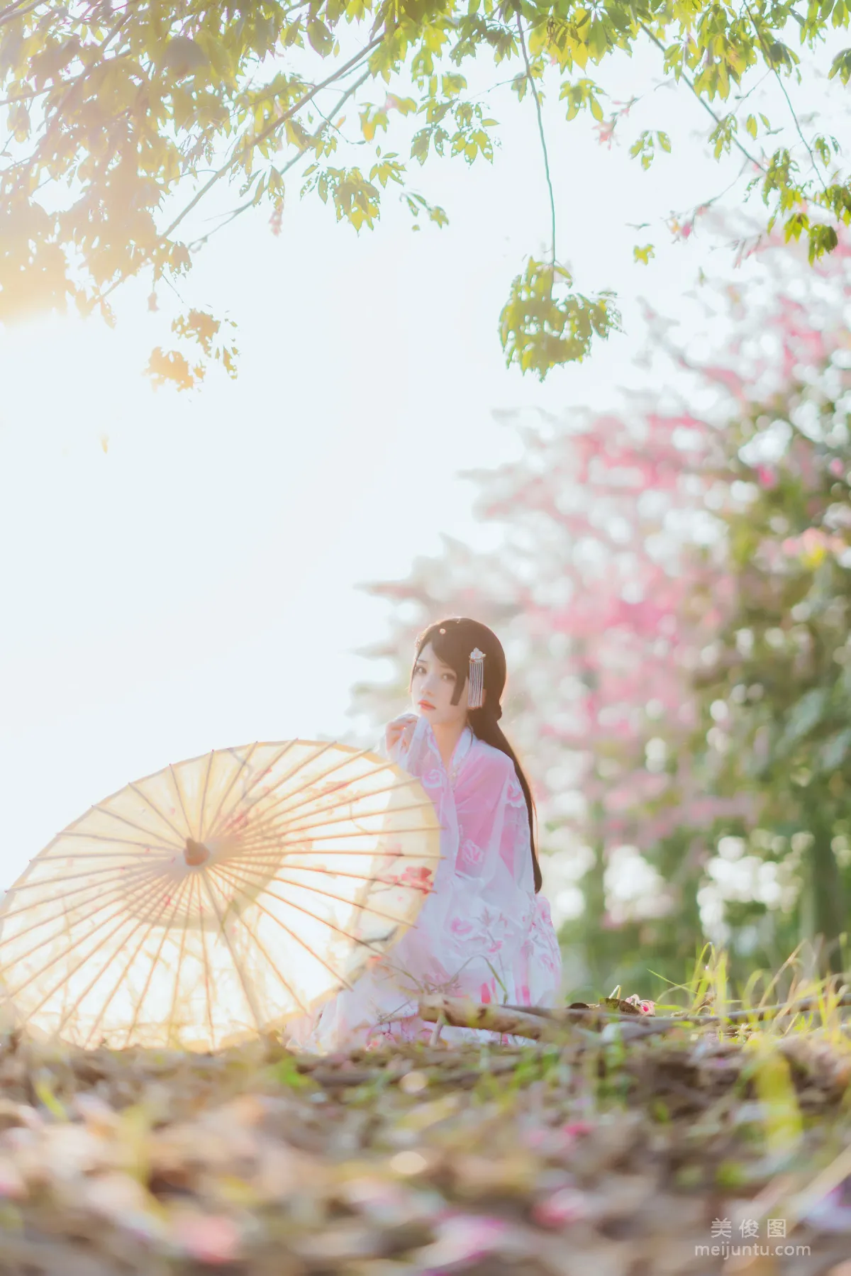 Ying Taomiao: Web Idols photo 9