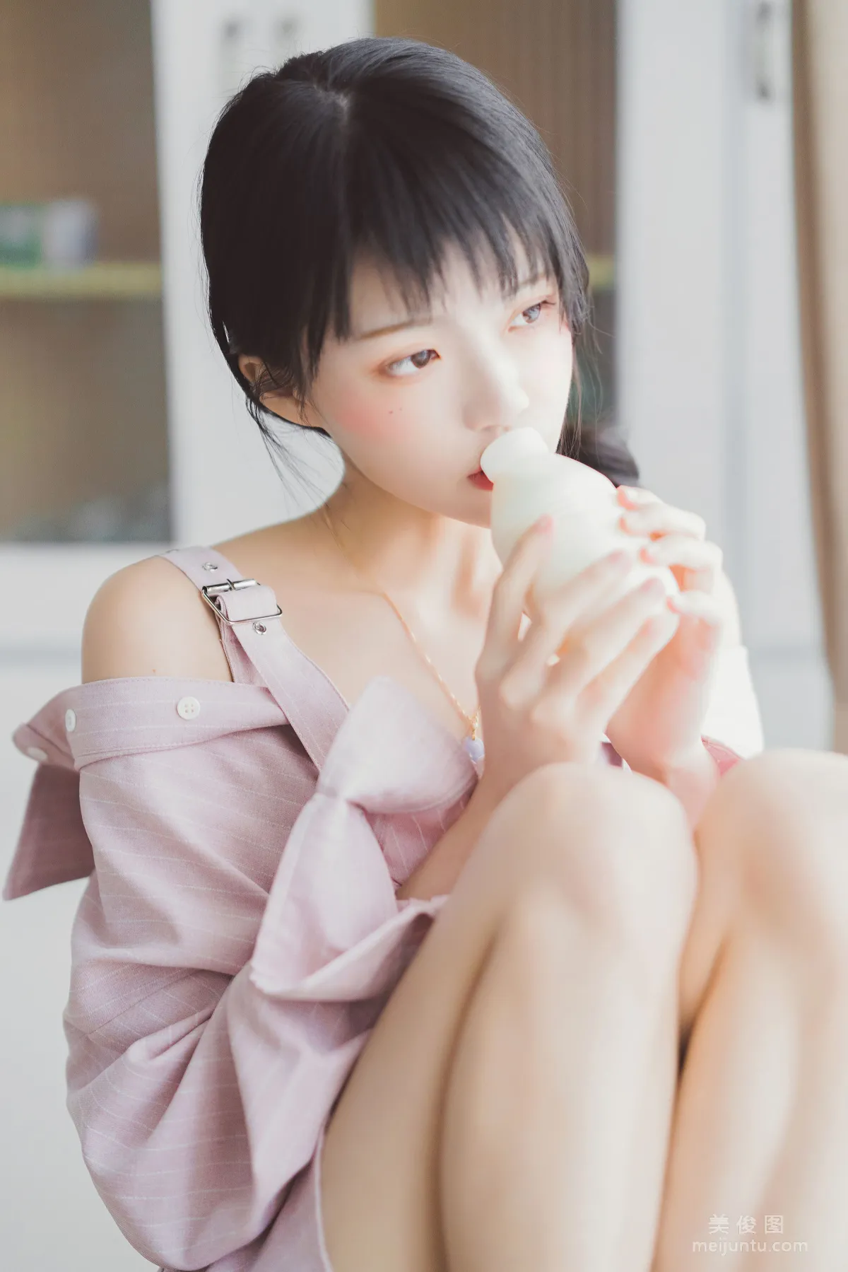Ying Taomiao: Web Idols photo 2