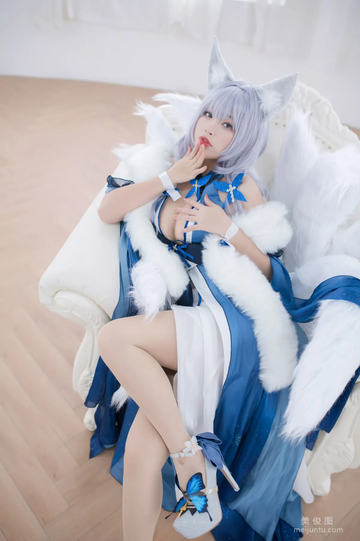 Bai Ye: Web Idols photo 5