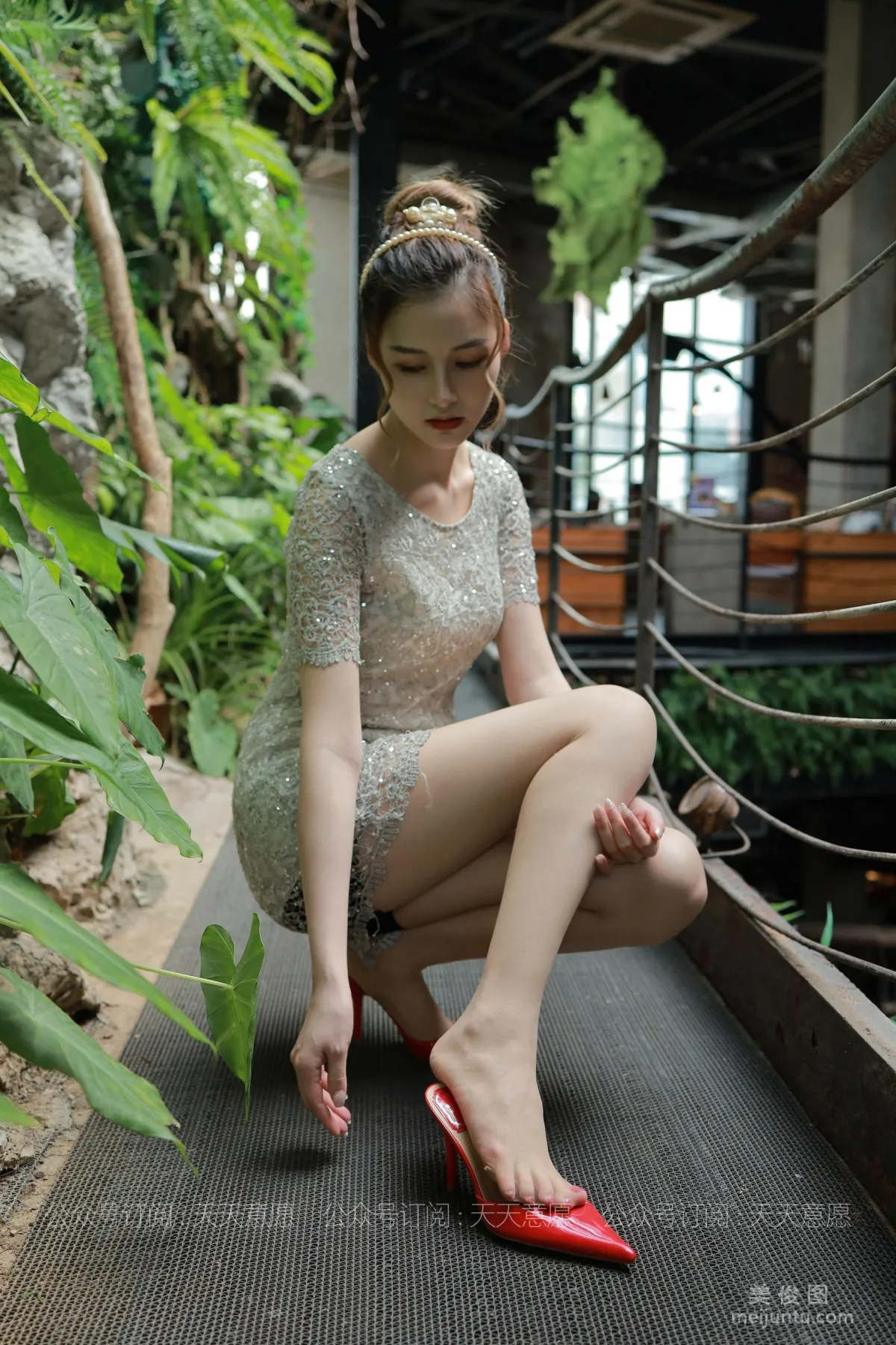 [IESS] Silk Enjoyer 808: Jiu Mei, Coffee Paired with Red Heels photo 50