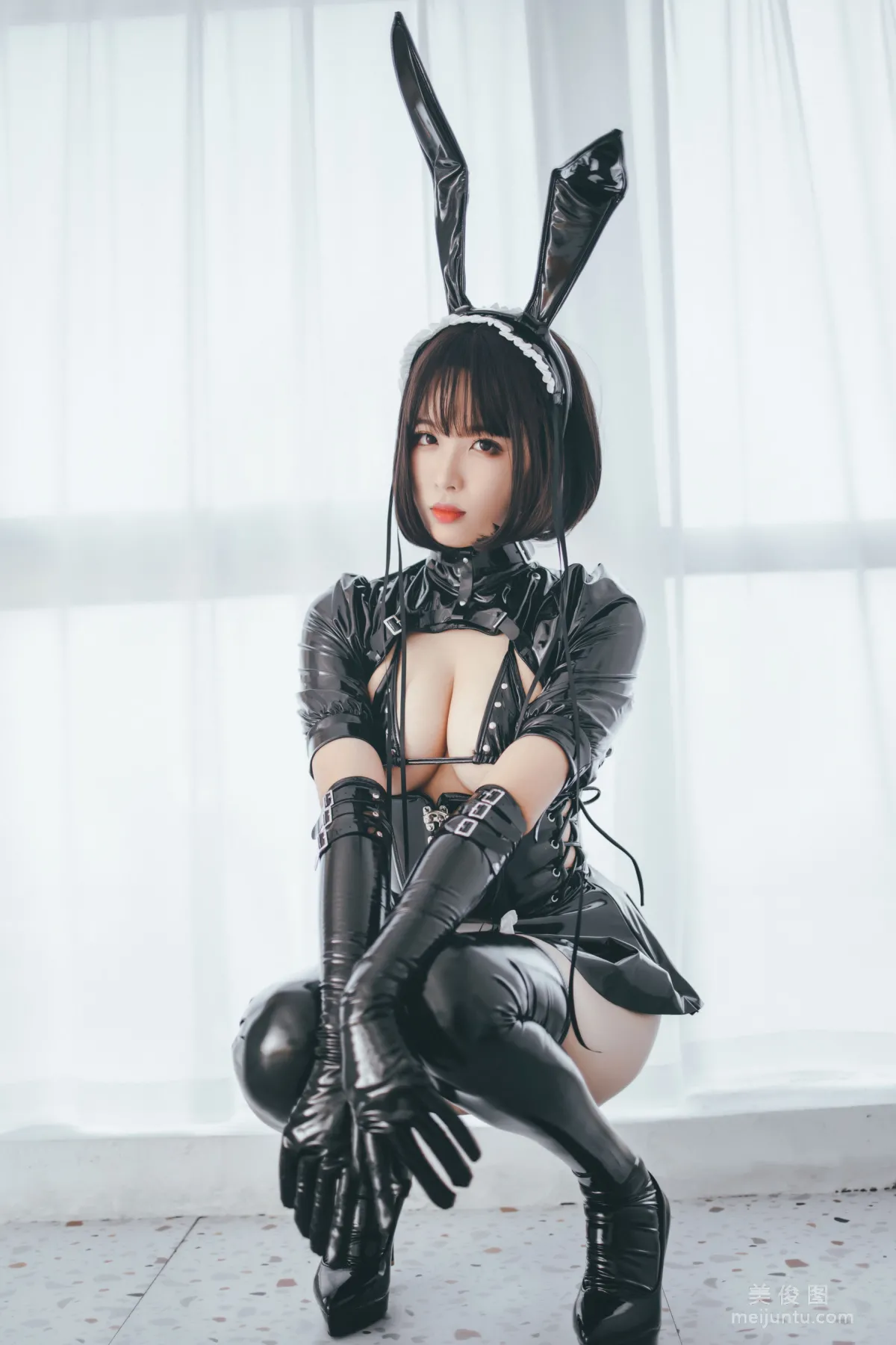 [COS Fan Service] Xuanxiao Xuejie - Bunny Girl Maid Photo Set photo 11