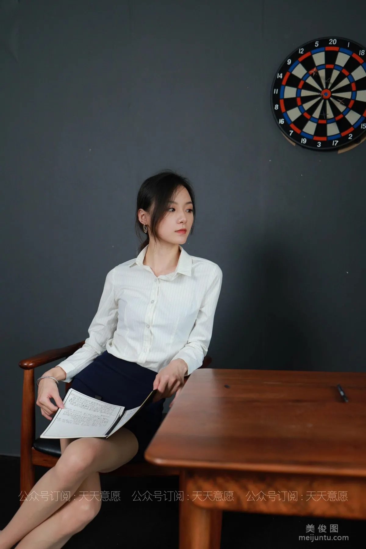 [IESS] 絲享家813： 小六《火辣女秘書》 37