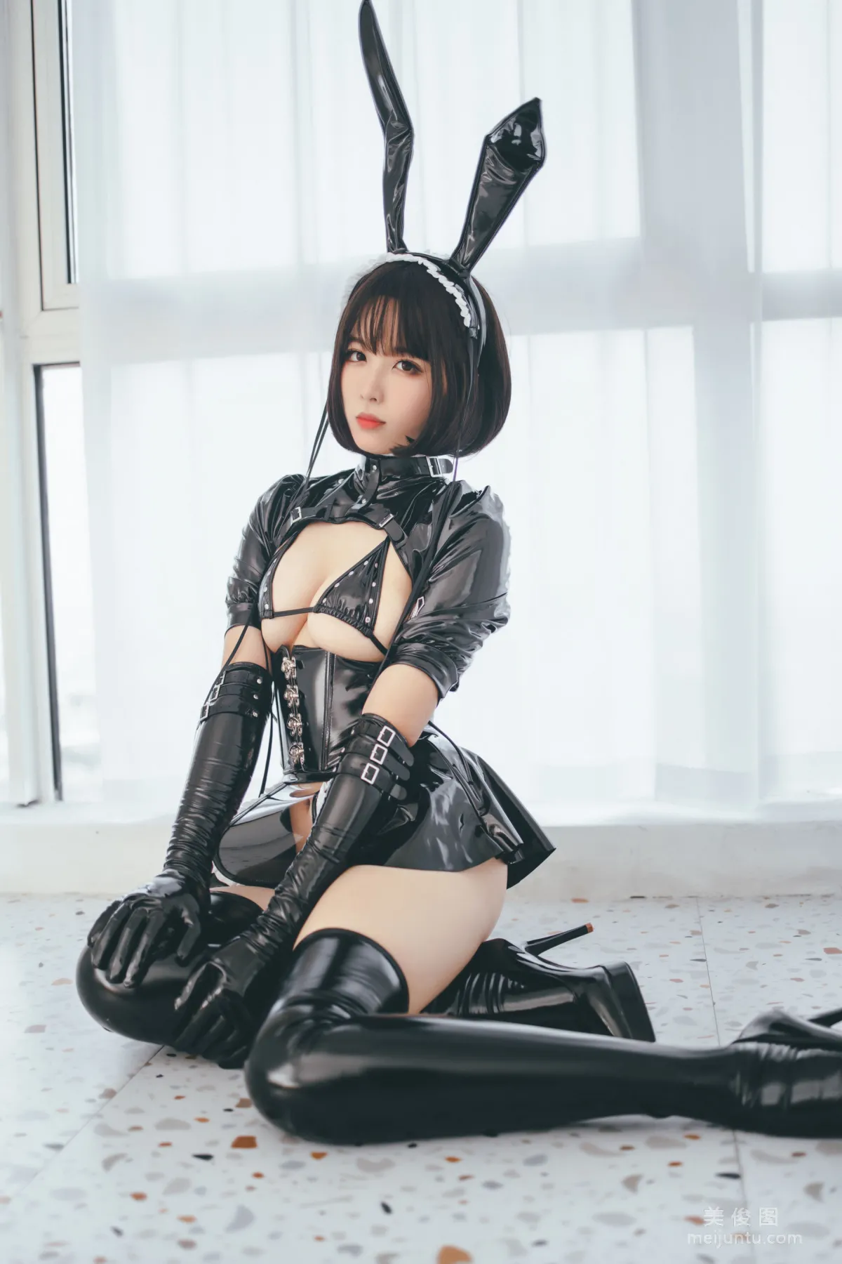 [COS Fan Service] Xuanxiao Xuejie - Bunny Girl Maid Photo Set photo 14