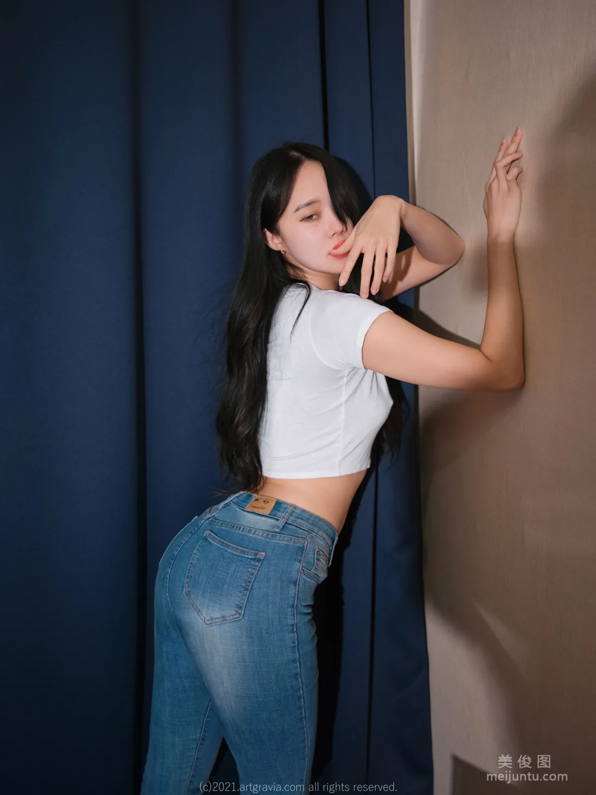 [ARTGRAVIA] VOL.244 Inah, Temptation of Tight Jeans photo 1