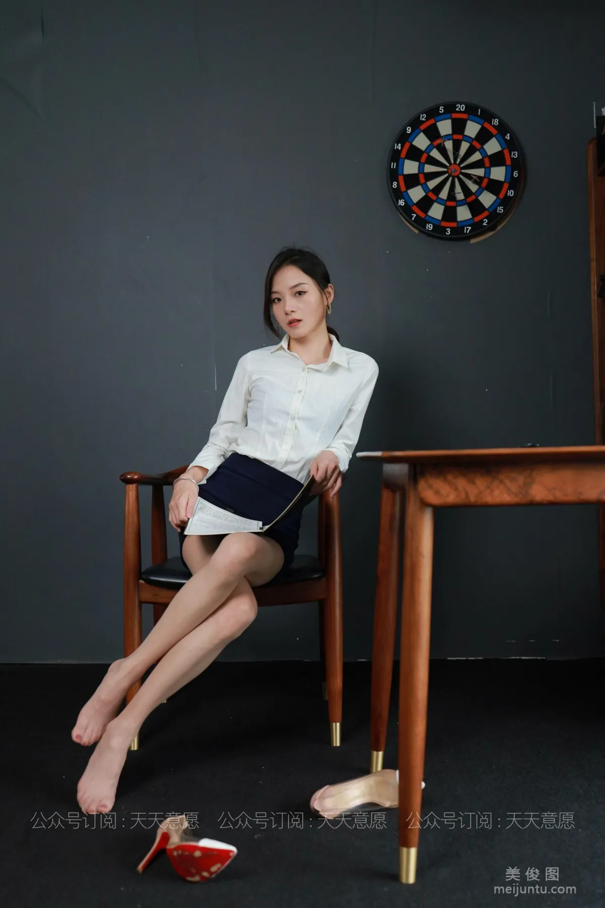 [IESS] 絲享家813： 小六《火辣女秘書》 38