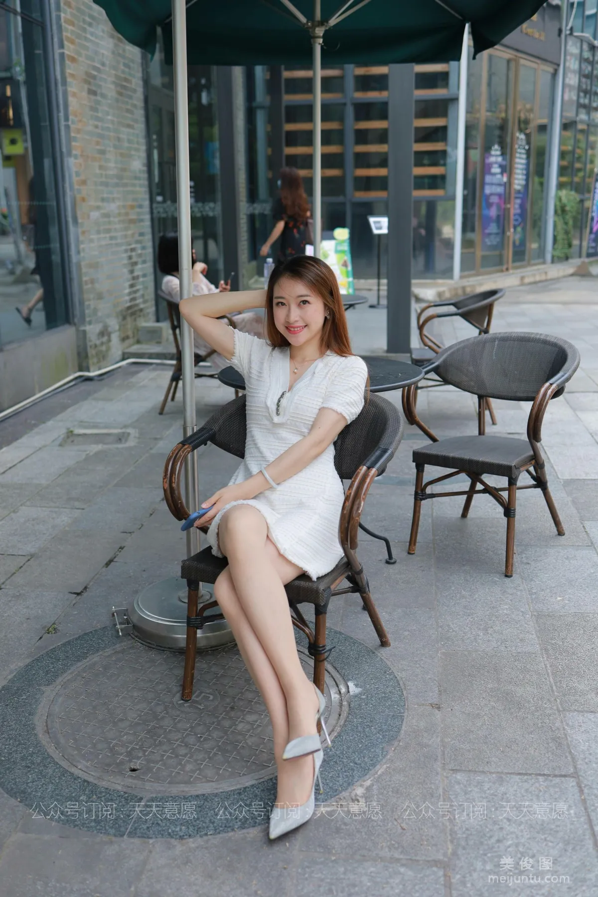 [IESS] Silk Enjoyer 814: Xiao Jie, Sheer Stockings and White Dress Pretty Lady photo 23