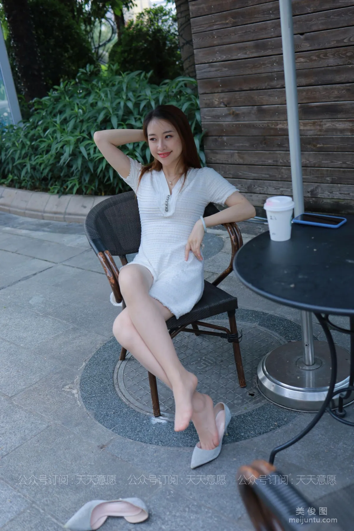 [IESS] Silk Enjoyer 814: Xiao Jie, Sheer Stockings and White Dress Pretty Lady photo 25