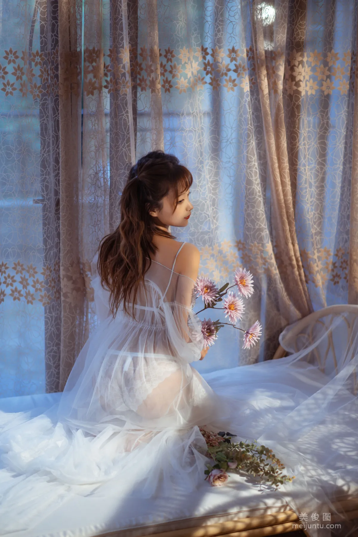 Chun Momo: Web Idols photo 9