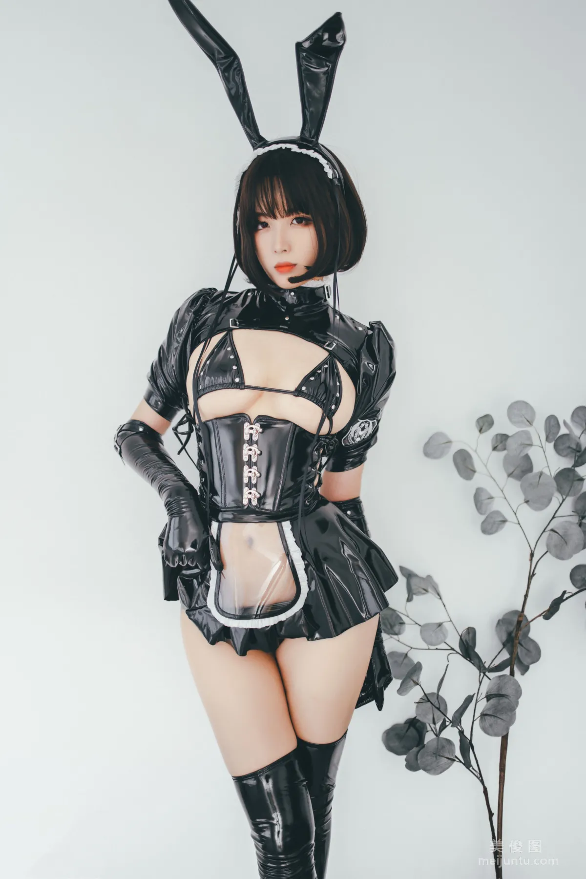 [COS Fan Service] Xuanxiao Xuejie - Bunny Girl Maid Photo Set photo 37