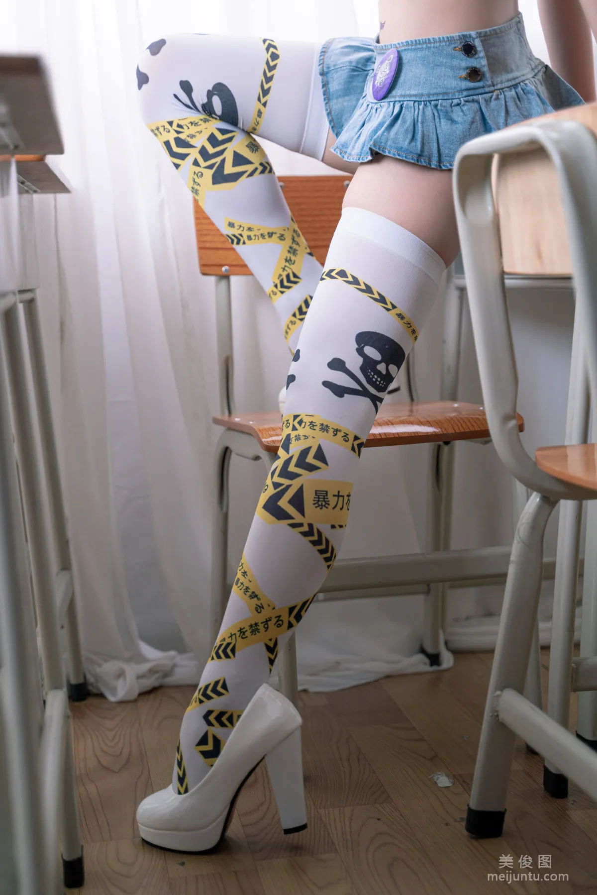 Cute Popular Coser Mianbing Xianer, Short School Uniform and Tape Photo Set photo 15