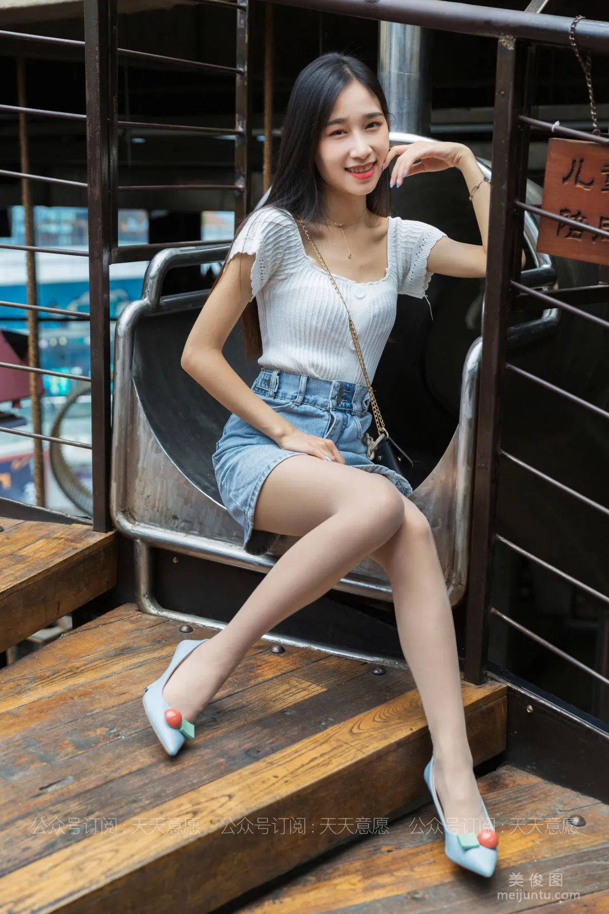 [IESS] Silk Enjoyer 792: Mei Zi Playing on the Slide photo 5