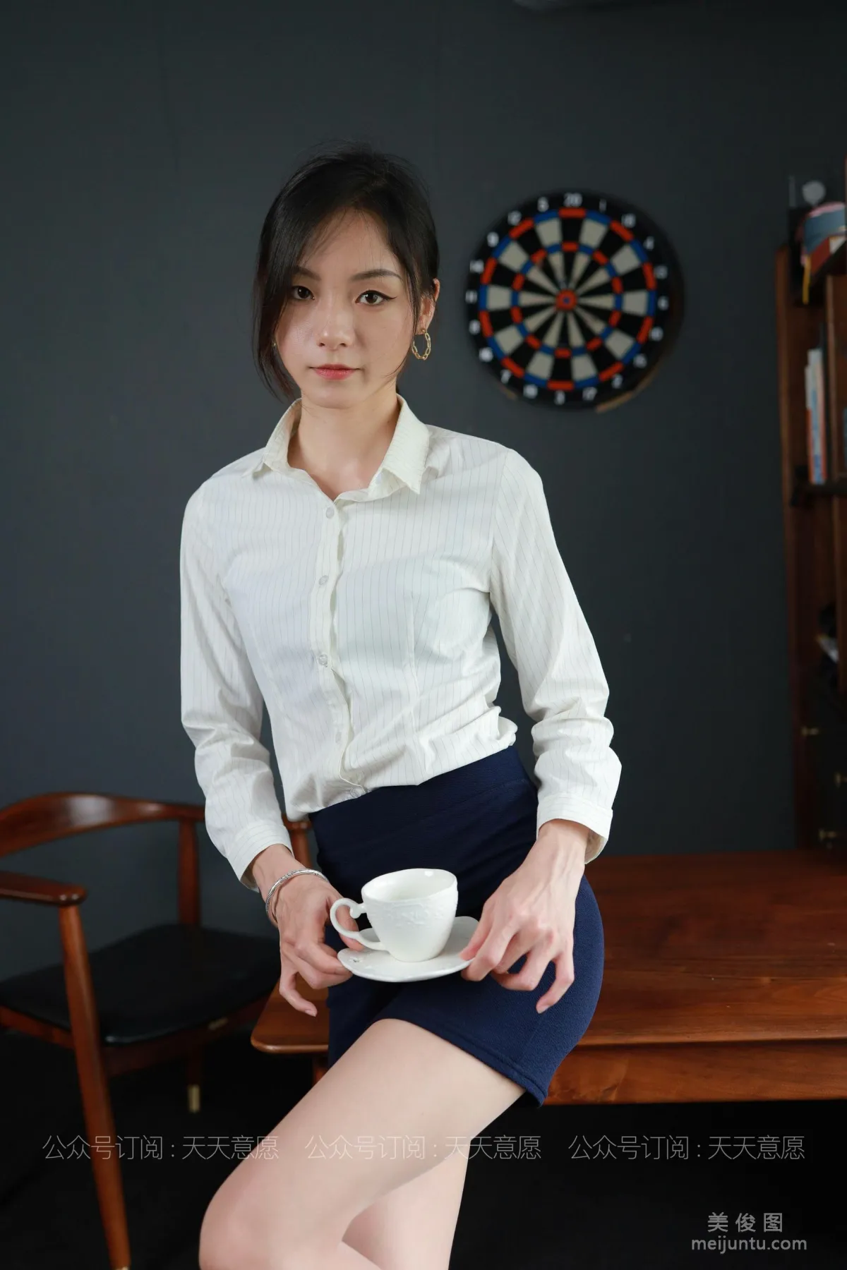 [IESS] 絲享家813： 小六《火辣女秘書》 50
