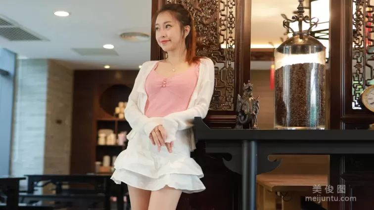 [IESS] 絲享家805： 小婕《俏皮小白裙》