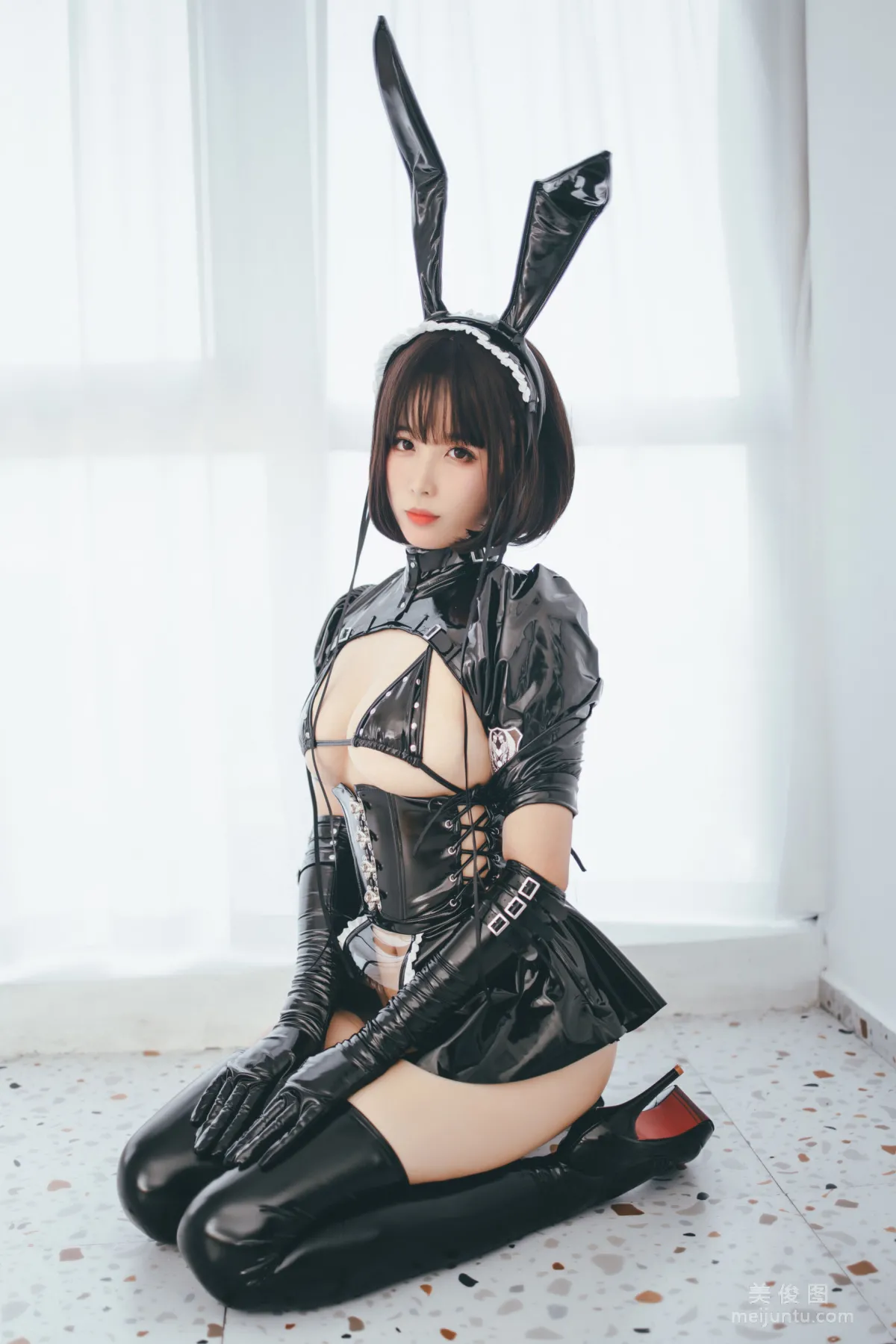 [COS Fan Service] Xuanxiao Xuejie - Bunny Girl Maid Photo Set photo 16