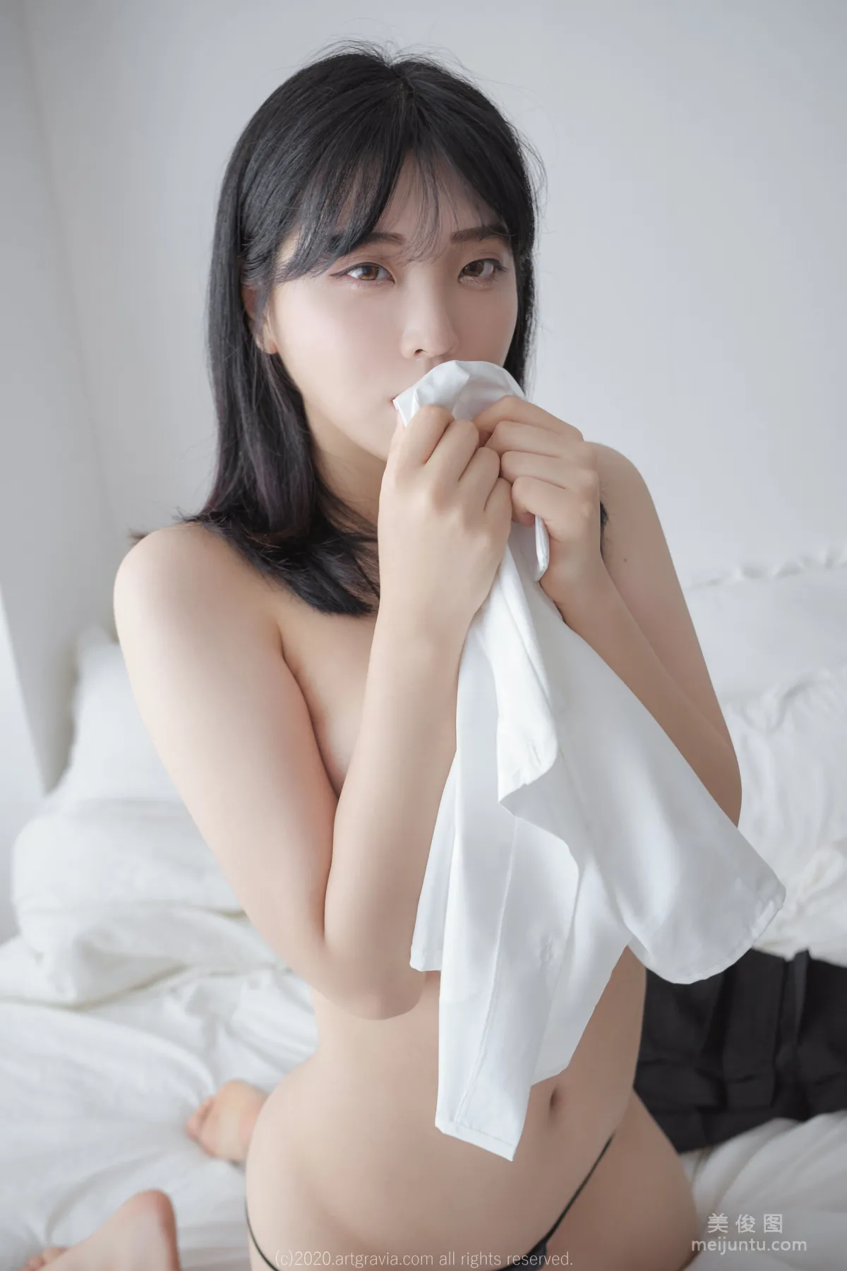 [ARTGRAVIA] VOL.201 Song Hana - 三角塊情趣内衣 25