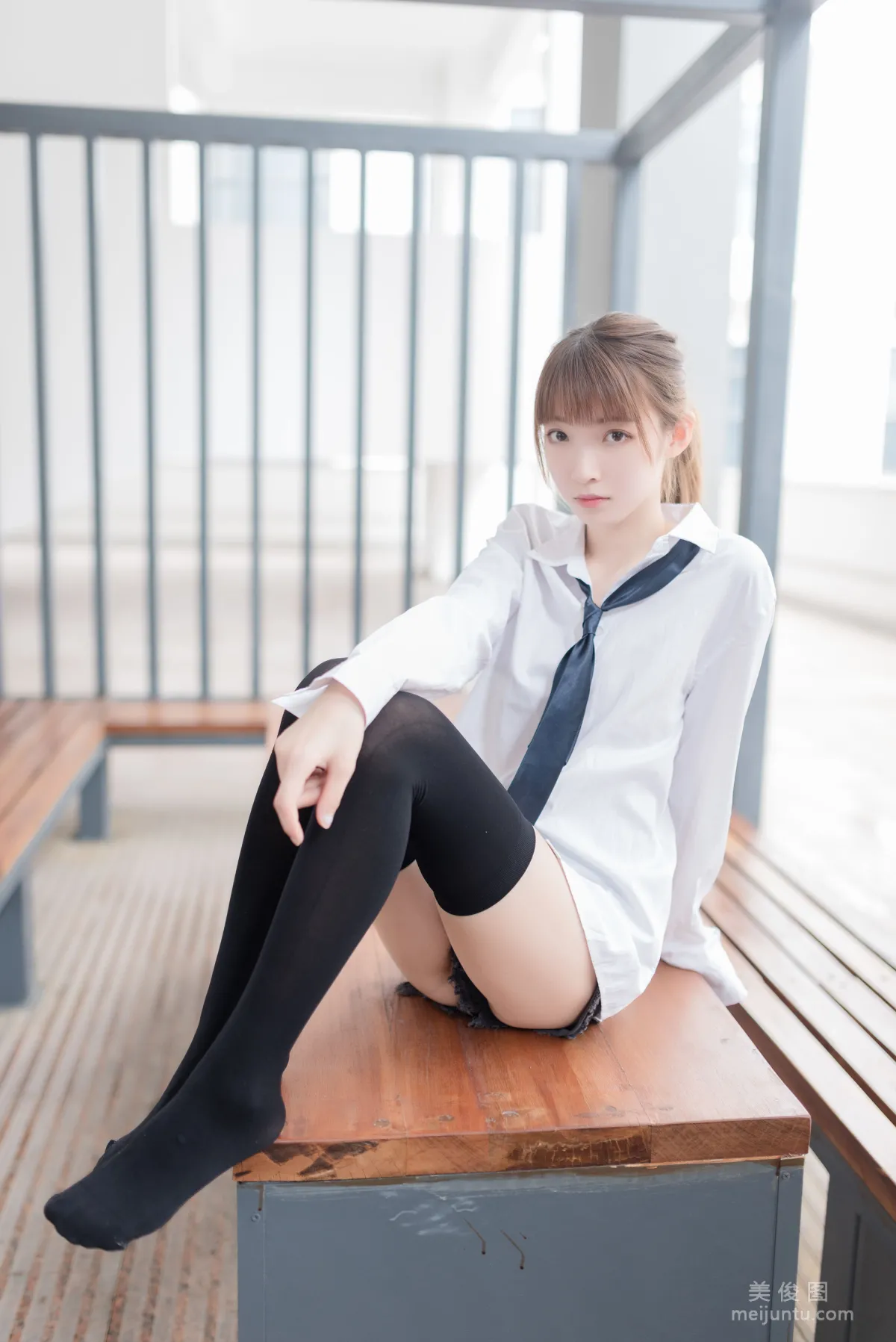 [喵糖映画] VOL.431 热裤女孩 套图13