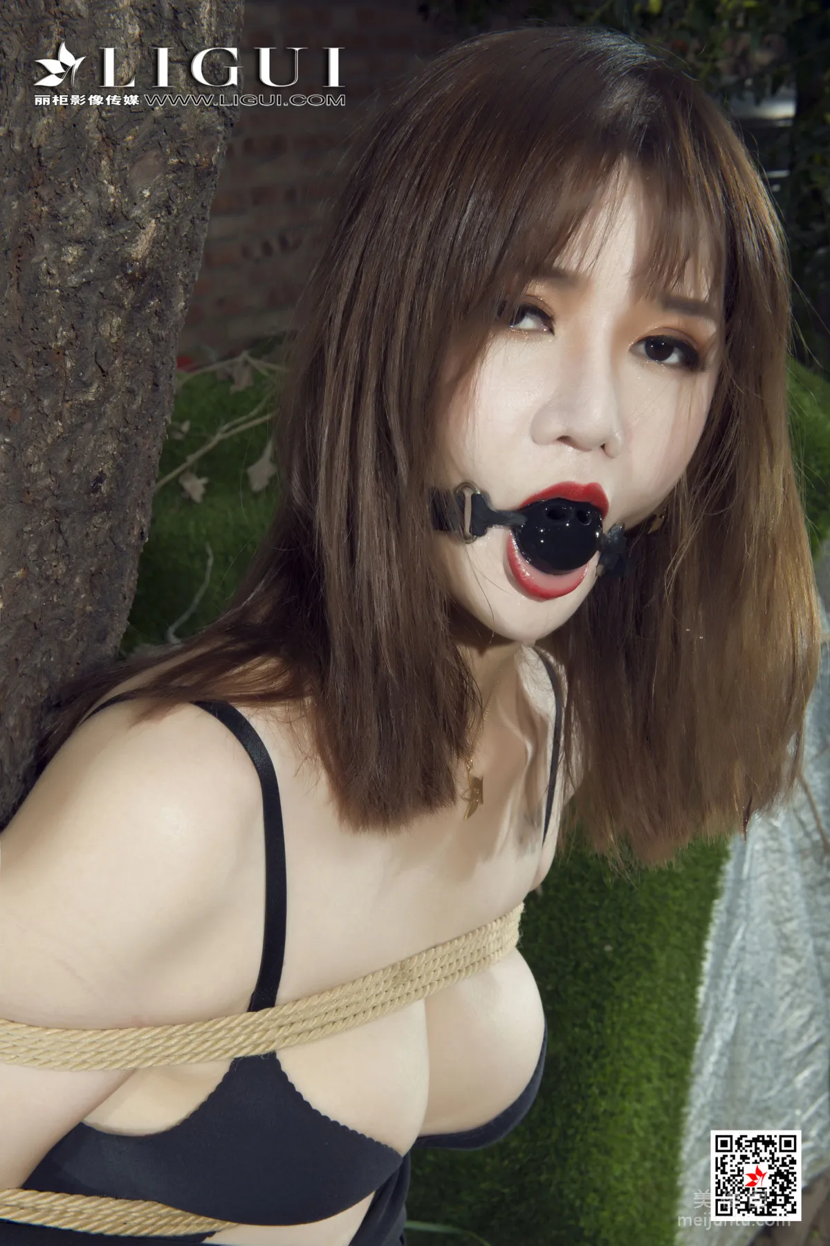 [麗櫃美束Ligui] 網絡麗人 Model 文芮 《私院囚禁》 33